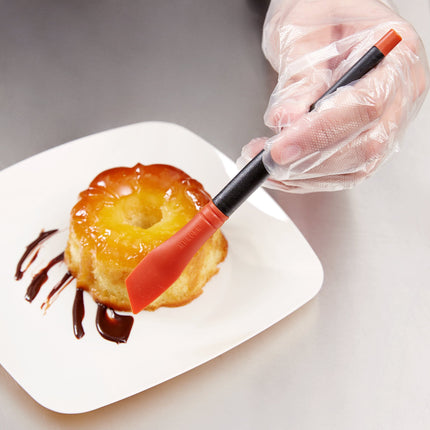 Cọ quét silicone tạo hình món ăn Mercer Culinary M35601 góc 60 độ