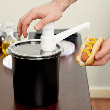 Bộ bình phân phối gia vị cách nhiệt Cambro ColdFest 1,6 lít màu đen kèm vòi bơm đầu cố định và nắp