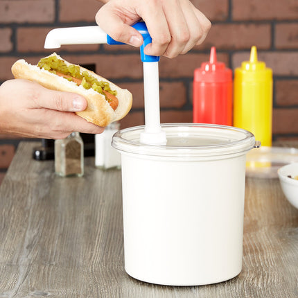 Bộ bình phân phối gia vị cách nhiệt Cambro ColdFest 1,6 lít màu trắng kèm vòi bơm Maxi và nắp