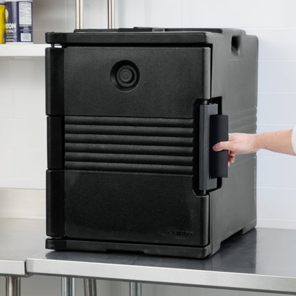 Hộp vận chuyển thực phẩm giữ nhiệt Cambro Ultra Pan Carrier màu đen nạp trước - Chứa tối đa 6 khay cỡ đầy đủ