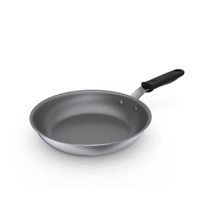 Chảo Rán Nhôm Vollrath 672207 Wear-Ever® 17.8 cm Tay Cầm Silicone Rỗng
