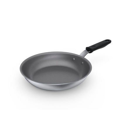 Chảo Rán Nhôm Vollrath 672212 Wear-Ever® 30.5 cm Tay Cầm Silicone Rỗng