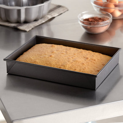 Khay nướng bánh chữ nhật thép nhôm hóa chống dính Winco 33 x 23 x 6 cm