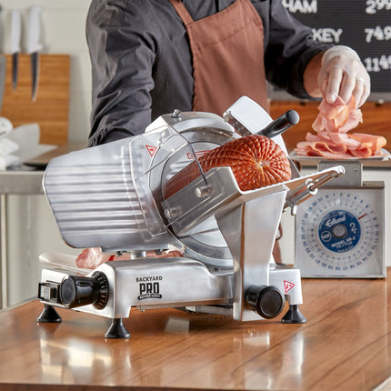 Máy thái thịt trọng lực thủ công Backyard Pro SL109E Butcher Series 23 cm - 120V