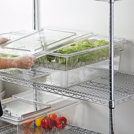 Bộ hộp đựng thực phẩm kèm rổ lọc và nắp phẳng nhựa polycarbonate trong suốt Cambro Camwear 66 x 46 x 23 cm - Rổ lọc sâu