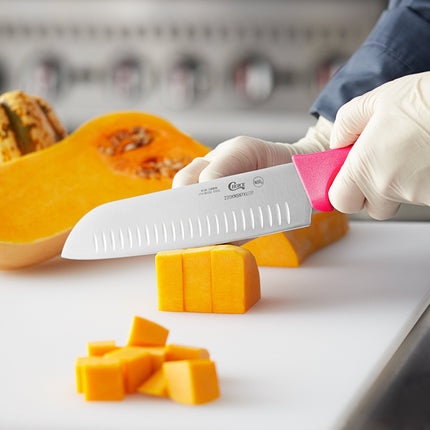 Dao Santoku lưỡi rãnh Granton tay cầm hồng neon Choice 18 cm
