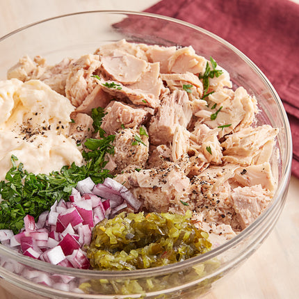 Cá ngừ trắng Albacore cắt khúc Celebrity 1,9 lít - Thùng 6 hộp