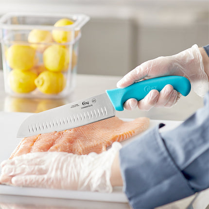 Dao Choice 17,8 cm Santoku với lưỡi rãnh Granton và tay cầm xanh neon