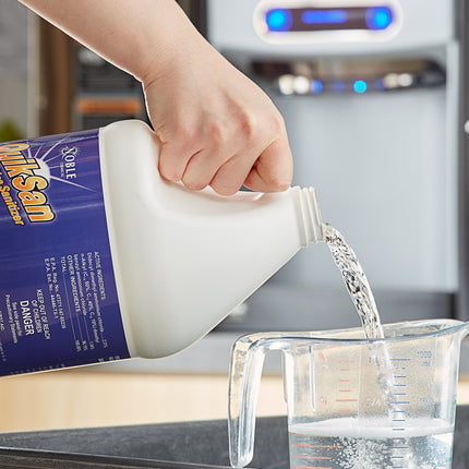 Dung dịch khử trùng máy làm đá đậm đặc an toàn với niken Noble Chemical QuikSan 3,8 lít