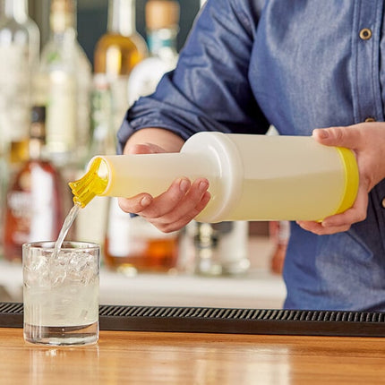Chai rót vòi vàng có nắp Choice 0,95 lít