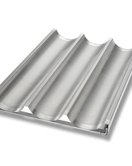 Khuôn Bánh Mì Baguette Chicago Metallic Làm 3 Ổ 13.2 cm x 66 cm Lỗ Thoáng Nhôm Tráng Men 16 ga (49011)