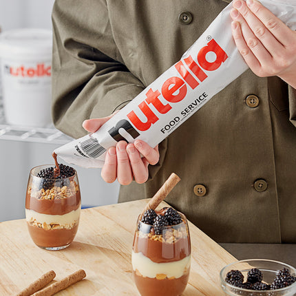 Kem phết hạt phỉ Nutella 2,2 lb (1 kg) túi bắt kem - Thùng 6 túi
