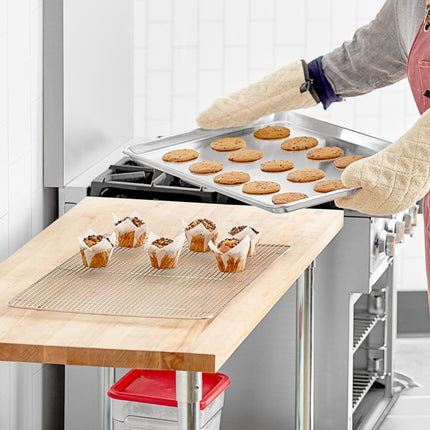 Bộ khay nướng nhôm viền dây thép 18 gauge 46 x 66 cm kèm vỉ làm nguội thép không gỉ có chân Baker's Lane nguyên khổ