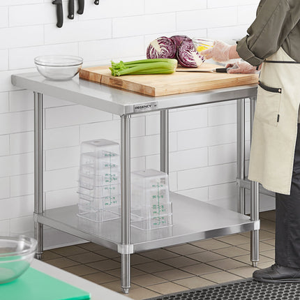 Bàn thao tác Regency Spec Line thép không gỉ 91 x 91 cm dày 14 gauge có kệ dưới