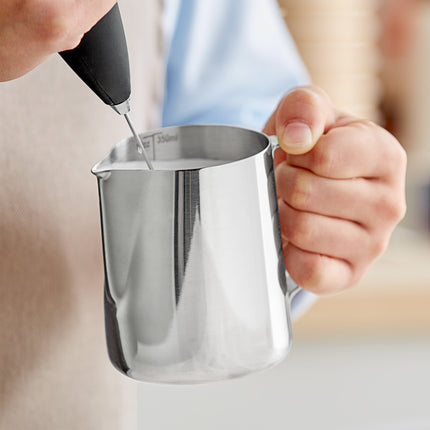 Ca đánh sữa thép không gỉ Acopa 355 ml có vạch đo
