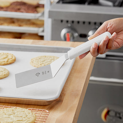 Xẻng lật cạnh vuông Mercer Culinary Millennia M18730WH, tay cầm trắng 10 x 6,4 cm