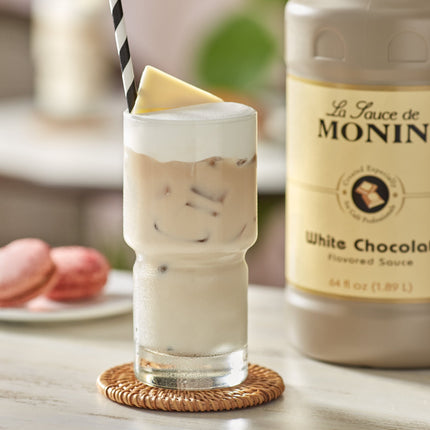 Sốt tạo hương socola trắng Monin 1,9 lít - Thùng 4 chai