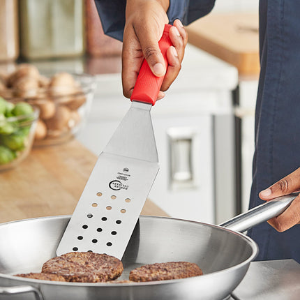 Xẻng lật đục lỗ Mercer Culinary Millennia M18710RD, tay cầm đỏ 20 x 8 cm