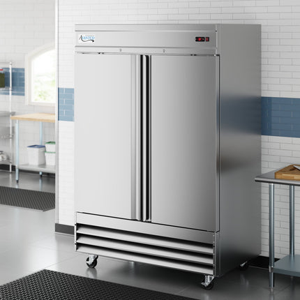 Tủ đông cửa mở 2 khoang cửa đặc thép không gỉ Avantco SS-2F-HC 137 cm