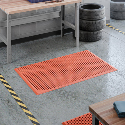 Thảm sàn chống mỏi cao su đỏ Lavex 0,9 x 1,5 m chống dầu mỡ họa tiết kim cương viền vát - dày 1,3 cm