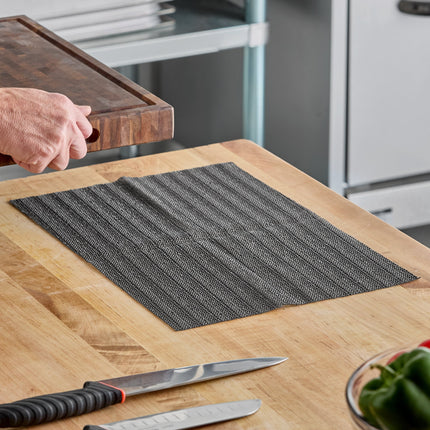 Tấm lót thớt nhựa chống trượt Choice 46 x 31 cm màu đen - Gói 6 cái