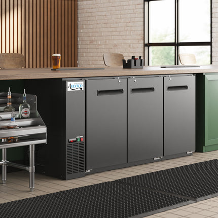 Tủ mát dưới quầy bar cửa đặc hẹp màu đen Avantco UBB-72-GT 185 cm với mặt mạ kẽm và đèn LED