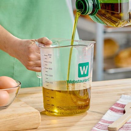 Cốc đong nhựa trong WebstaurantStore 1,9 lít (8 cup)