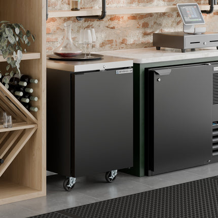 Tủ mát quầy bar Beverage-Air BB24HC-1-B 61 cm cửa đặc màu đen cao ngang mặt quầy