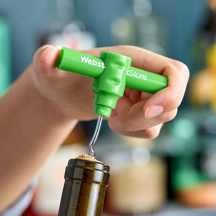 Dụng cụ khui rượu bỏ túi bằng nhựa màu xanh lá in logo WebstaurantStore