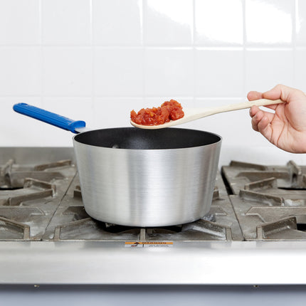 Nồi nấu sốt nhôm chống dính Vollrath Wear-Ever 3,5 lít thành nghiêng phủ SteelCoat x3 tay cầm silicone xanh - Z434312