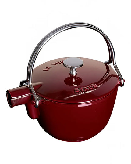 Bình Trà Tròn Staub 1004034 Gang Tráng Men Màu Grenadine 946 ml