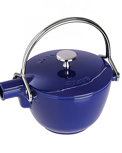 Bình Trà Tròn Staub 1004372 Gang Tráng Men Màu Xanh Đậm 946 ml