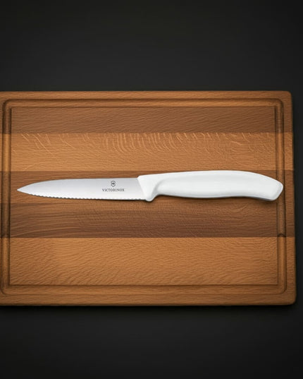 Dao Gọt Lưỡi Lượn Sóng Victorinox 6.7737 10.2 cm Cán Polypropylene Trắng