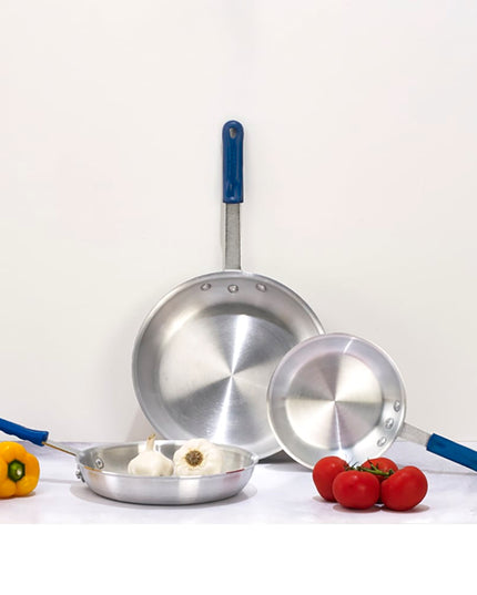 Chảo Chiên Nhôm Winco AFP-14A-H 35.6 cm Tay Cầm Silicone Đặc