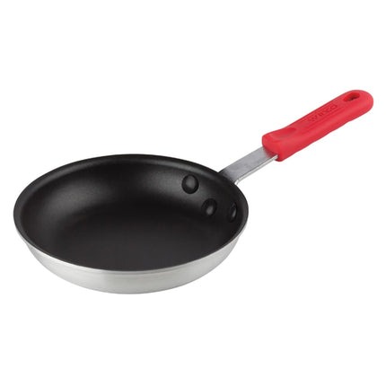Chảo Rán Nhôm Chống Dính Winco AFP-7NS-H 17.8 cm Tay Cầm Silicone Đặc