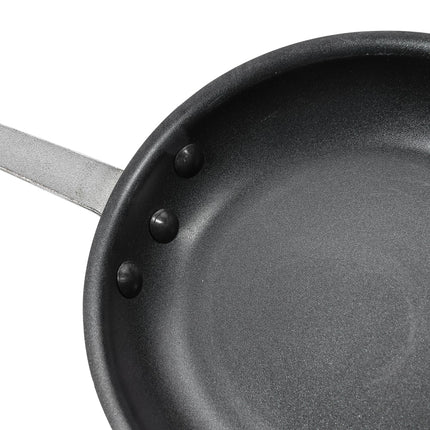 Chảo Rán Nhôm Chống Dính Winco AFP-8NS 20.3 cm Tay Cầm Kim Loại Đặc