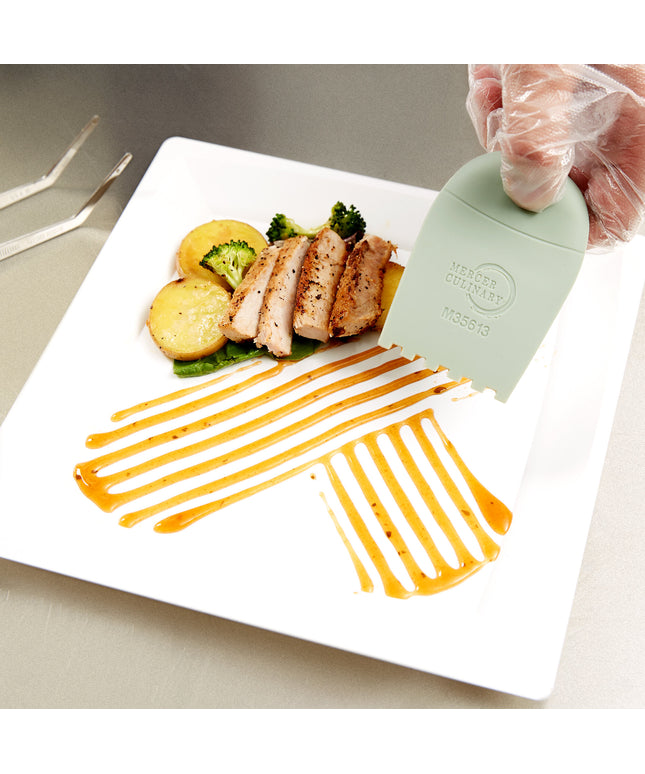 Dụng cụ tạo hình đĩa silicone góc vuông Mercer Culinary M35613 5mm