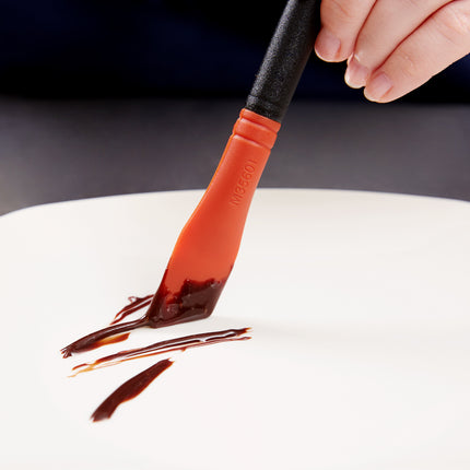 Cọ quét silicone tạo hình món ăn Mercer Culinary M35601 góc 60 độ