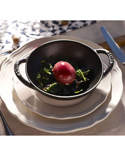 Chảo Gang Mini Staub 1004675 16.5 cm Tráng Men Có Nắp - Màu Đen Mờ