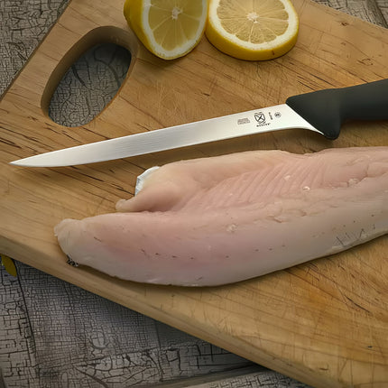 Dao Phi Lê Mercer Culinary M13719 21.6 cm Tay Cầm Nylon Đen Thép Carbon Cao Đức