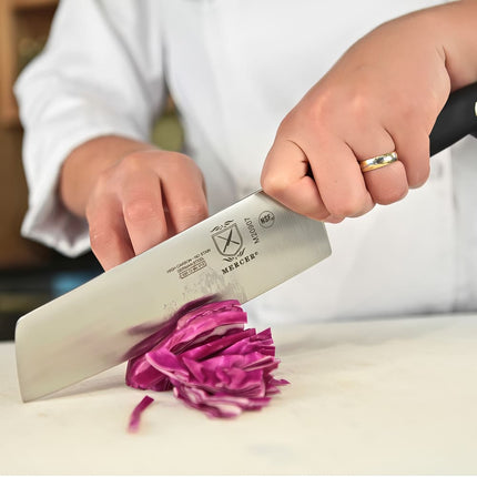 Dao Mercer Culinary M20907 Nakiri Thái Rau 17.8 cm Cán Santoprene® Chống Trượt Màu Đen, Thép Đức Carbon Cao