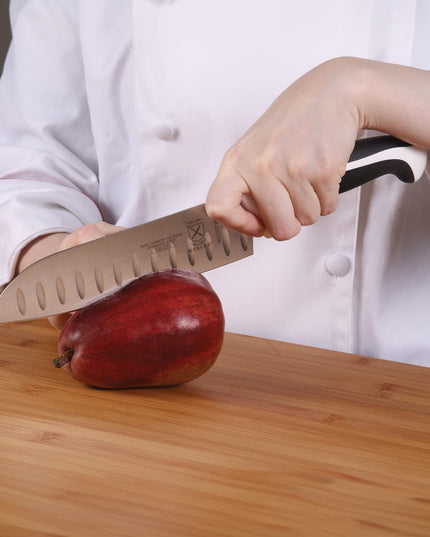 Dao Santoku Mercer Culinary M22707WBH 17.8 cm Lưỡi Thép Nhật Carbon Cao Cán Santoprene®/Polypropylene Trắng