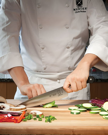 Dao Đầu Bếp Mercer Culinary M23530 25.4 cm Cán Delrin® Đen Công Thái Học Thép Đức Carbon Cao