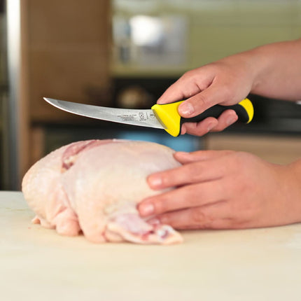 Dao Rọc Xương Mercer Culinary M23820YL 15.2 cm Cán Santoprene®/Polypropylene Màu Vàng, Thép Carbon Cao Nhật Bản