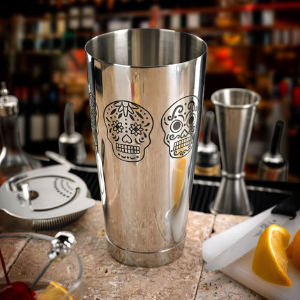 Bình Lắc Cocktail Barfly M37008SKU 828 ml Họa Tiết Đầu Lâu Bề Mặt Bóng Gương