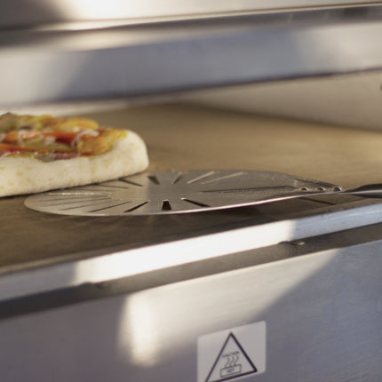 Xẻng lật pizza tròn đục lỗ inox GI Metal Azzurra 23 cm tay cầm 150 cm I-23F