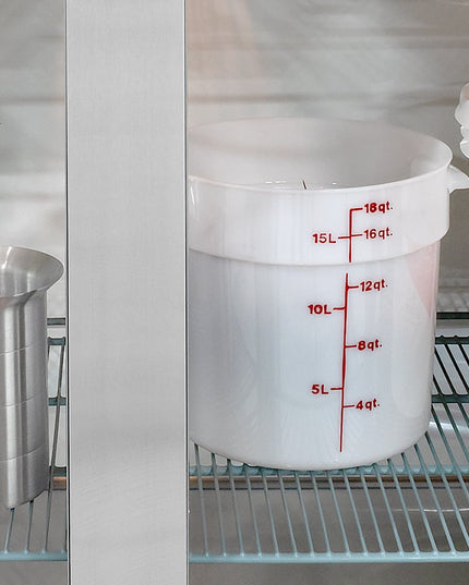 Hộp Đựng Thực Phẩm Tròn Cambro RFS18148 17 lít - Trắng Tự Nhiên