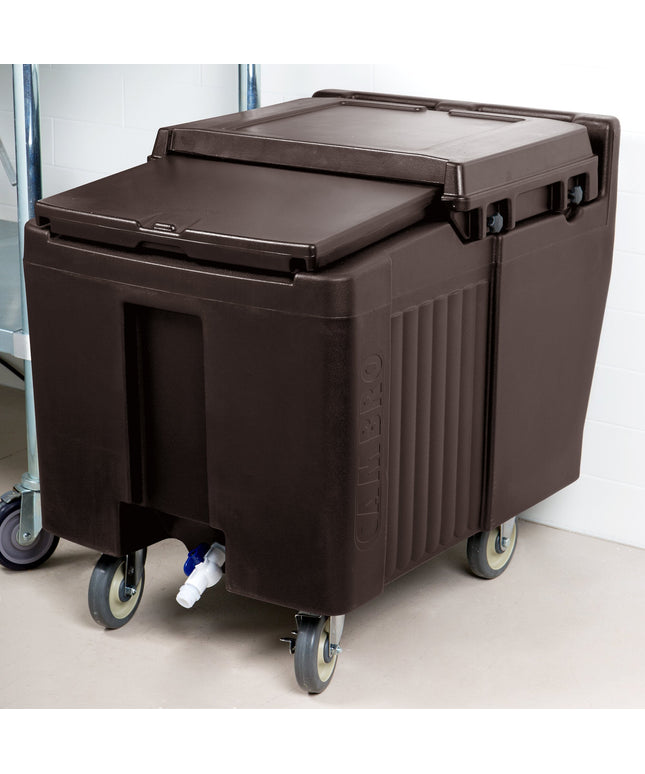 Thùng đá di động Cambro ICS125L131 SlidingLid màu nâu đậm - Sức chứa 57 kg