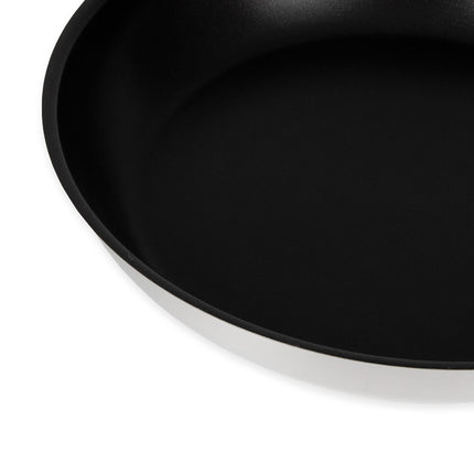 Chảo Rán Browne 5724060 Thép Chống Dính 24.1 cm Tay Cầm Kim Loại
