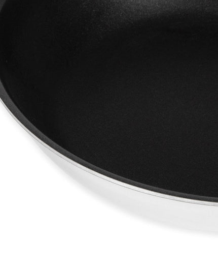 Chảo Rán Thép Chống Dính Browne 5724096 20.3 cm Tay Cầm Kim Loại